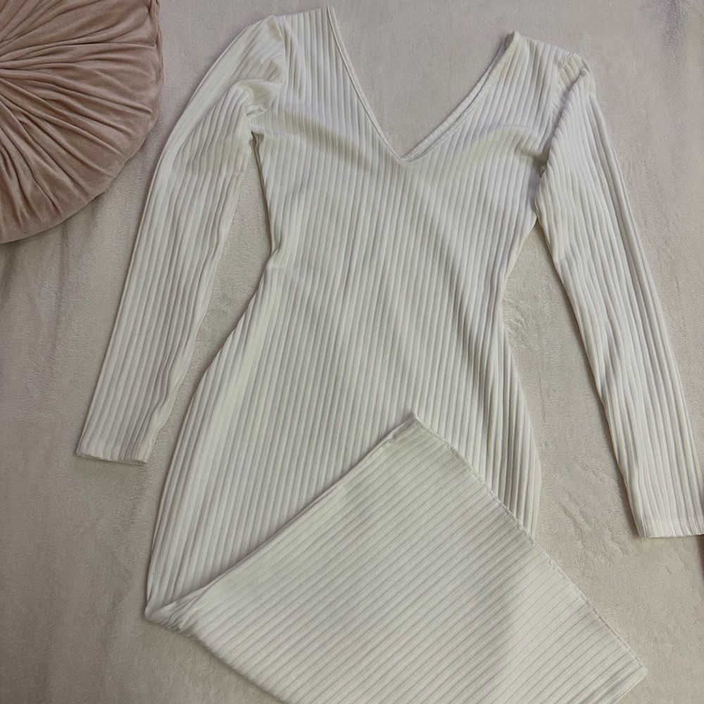 Elegant Ribbed White Dress